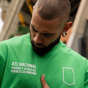 Camisa Pasión y gloria del pueblo colombiano verde